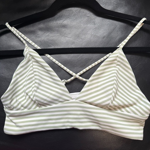EUC H&M Gray Striped Bikini Top - Picture 5 of 9